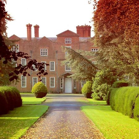 Henley Hall, Лудлоу Экстерьер фото